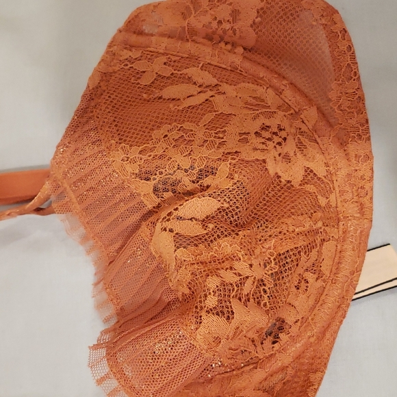 Victoria secret  push up bra - Picture 3 of 6